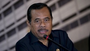 Hendardi: Jokowi Tak Perlu Ragu Copot Jaksa Agung