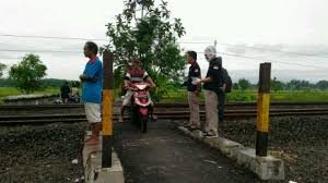 PT KAI Tutup Perlintasan Tanpa Palang Pintu