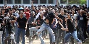 Pendaftaran Calon Bupati-Wakil Bupati Buton Rusuh, Kantor KPUD Dirusak Massa