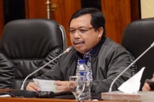 Raker Dengan Menteri LHK, DPR Apresiasi Penghentian Kebijakan Plastik Berbayar