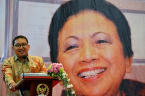 Terbanyak Terima Penghargaan, Ceu Popong Dapat Rekor MURI