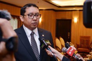 Fadli Zon Minta Tindak Pengawal Narapidana Plesiran