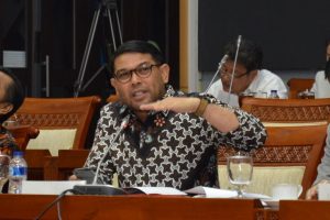 Nasir Djamil Minta Jokowi Segera Respon Surat MK