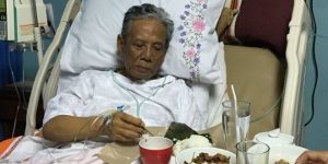 Presiden Jokowi Bezuk Hasyim Muzadi