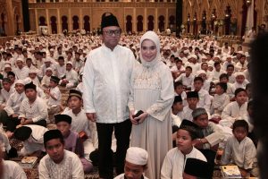 Oesman Sapta Berbuka Bersama 800 Anak Yatim