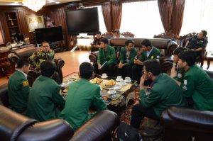 Mahasiswa UNJ Tanyakan Sikap DPR Soal Perppu Ormas