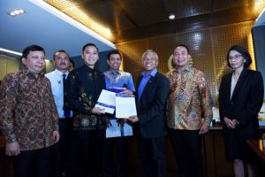 Fraksi Demokrat Serahkan Naskah Akademik Revisi UU Ormas ke Pimpinan DPR