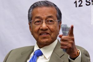 Asri Anas: Hina Suku Bugis, Mahathir Gali Kubur Sendiri