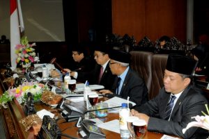 Paripurna DPR Setujui Perpanjangan Waktu Pembahasan 5 RUU