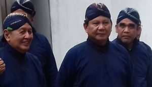 Ditanya Maju Pilpres 2019, Prabowo Jawab Ziarah Untuk Doakan Leluhur