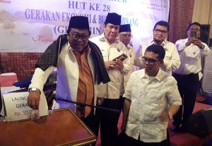 Ketua Umum Gebu Minang Oesman Sapta Canangkan Gerakan 10 Ribu Rupiah