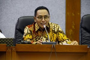 Peluang Tenaga Honorer Diangkat Jadi PNS Melalui Revisi UU ASN