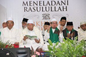 Ketua Fraksi PKS DPR: Umat Islam Harus Terdepan Jaga Persaudaran