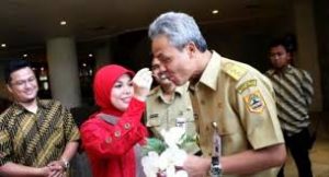 Dampingi Ganjar Kampanye Pilgub, Bawaslu Ancam Siti Atikoh