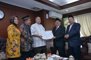 Pimpinan DPR RI Terima Surat Ucapan Terima Kasih Rakyat Palestina