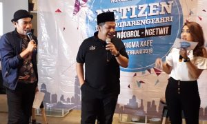 Fahri Hamzah Jumpa Darat dengan Netizen Followernya