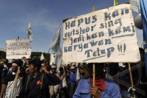 DPR Desak Pemerintah Selesaikan Masalah Pekerja Outsourcing di BUMN