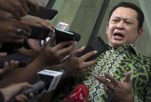 Soal Registrasi Kartu Seluler, Bamsoet Berharap Komisi I Panggil Kemenkominfo