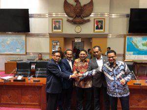 Gantikan Meutya Pimpin Komisi I, Satya Tetap Kawal Paris Agreement