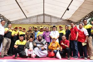 Ketua MPR Lepas Masyarakat Saniangbaka Pulang Basamo