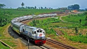 Lili Asdjudiredja Minta Pemerintah Menambah Rute Angkutan Kereta Api