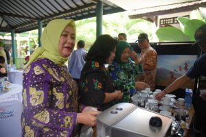 Tenun China Bereadar di Lombok, Komisi X DPR Prihatin