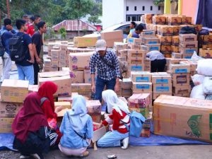 Fahri Kirim Bantuan Susulan Dua Truk Susu Buat Korban Gempa Lombok