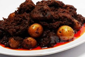 Sumbar Kirim Satu Ton Rendang ke Lombok