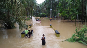 Banjir di Rohul Meluas, Stok Logistik BPBD Kosong