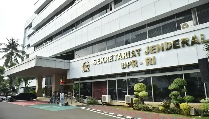 Setjen DPR RI Raih 2 Penghargaan Anugerah Humas Indonesia 2025