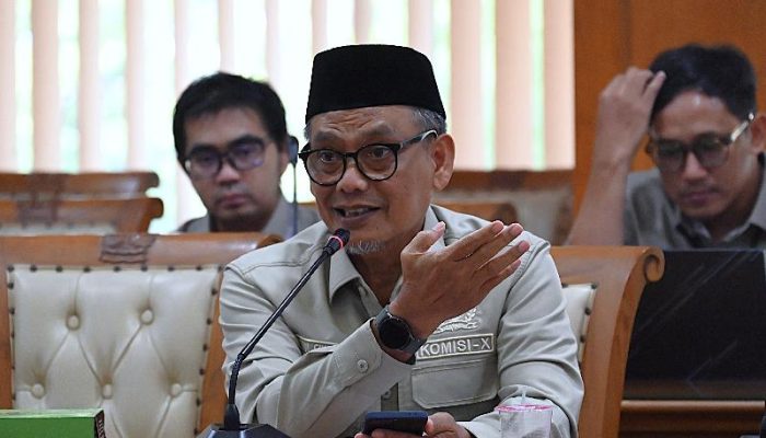 DPR: Skema Rekrutmen Tidak Boleh Melukai Rasa Keadilan Para Pendidik