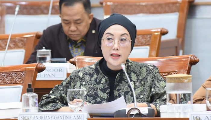 58 Ribu Jemaah Umrah RI Belum Dapat Kembali, DPR: Harus Dipastikan Skema Pemulangan yang Jelas