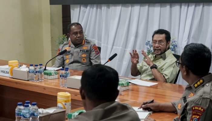 Perkuat Sinergi Keamanan, Yorrys Raweyai Temui Polda Papua Tengah