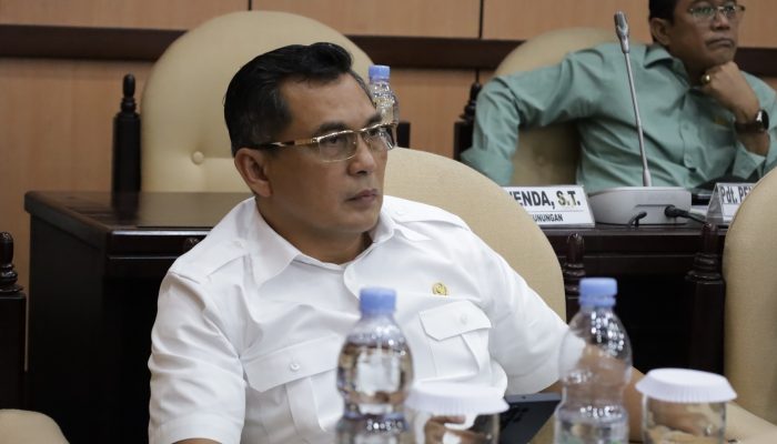Bang Azran: Dugaan Pemaksaan Pengunduran Diri Buruh di Cakung Tidak Boleh Dibiarkan, THR dan Hak Pekerja Harus Dipenuhi